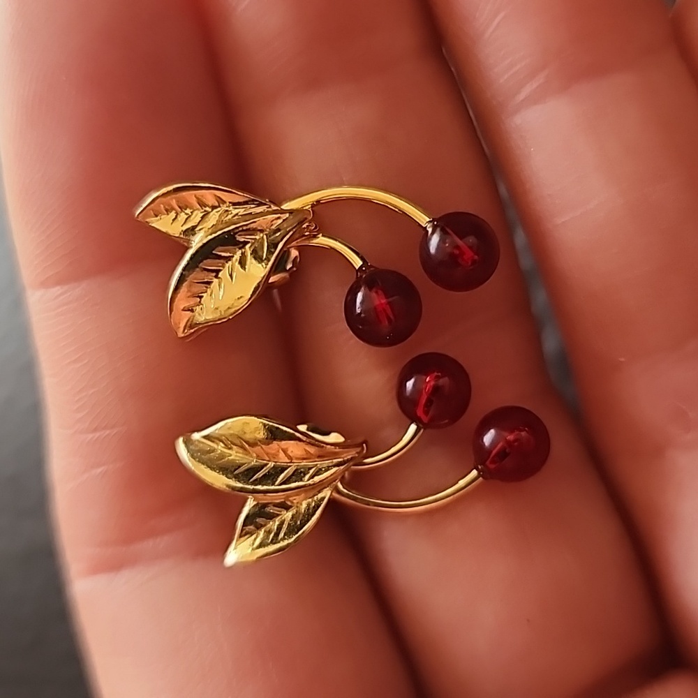 VTG earrings - Picture 1 of 7